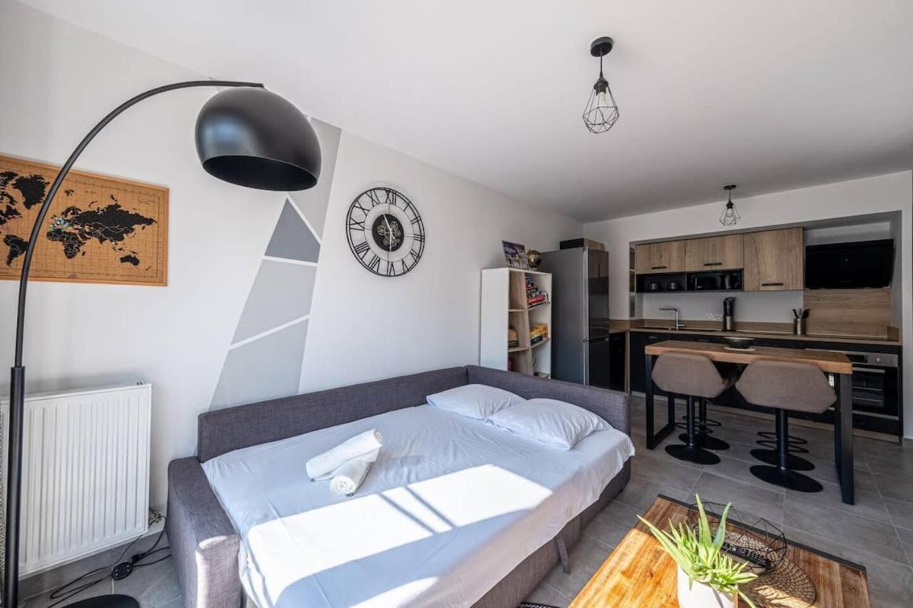 F2 Cozy Pour 4 Proche Disneyland - Fairytale Factory Villeneuve-Saint-Denis Eksteriør bilde